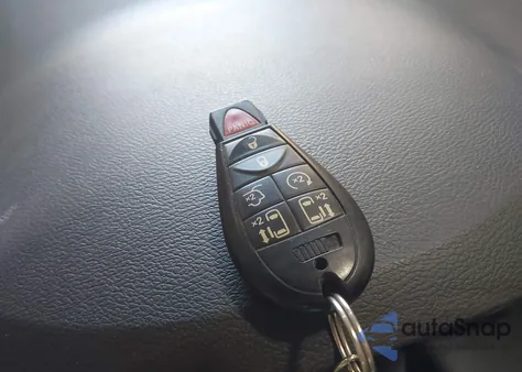 2013 Chrysler Town & Country Touring-L z USA, uszkodzony, nr VIN 2C4RC1CG3DR541472